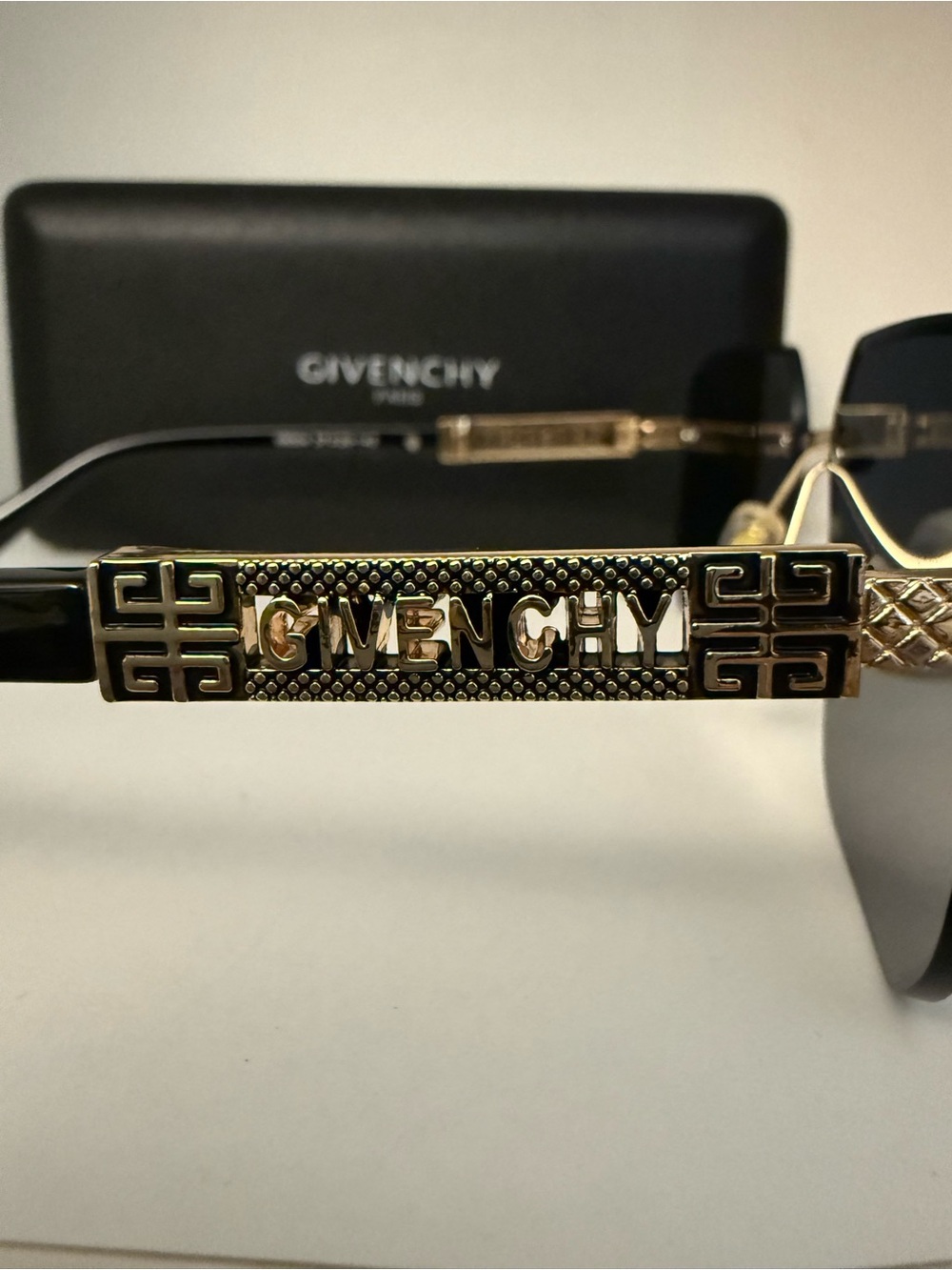 Givenchy Rimless Sunglasses - Picture 4 of 7